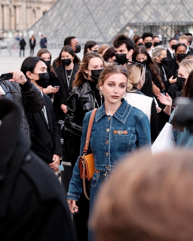 Emma Chamberlain photo 2