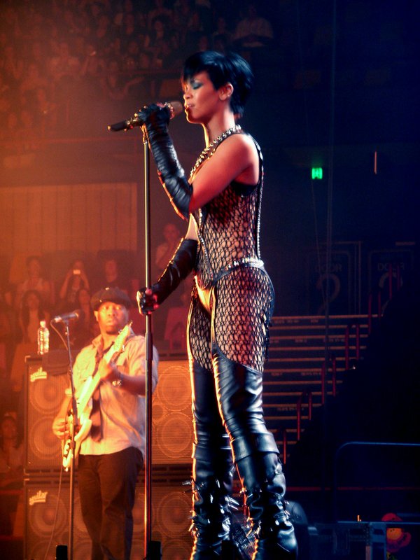 Robyn Rihanna Fenty photo 4
